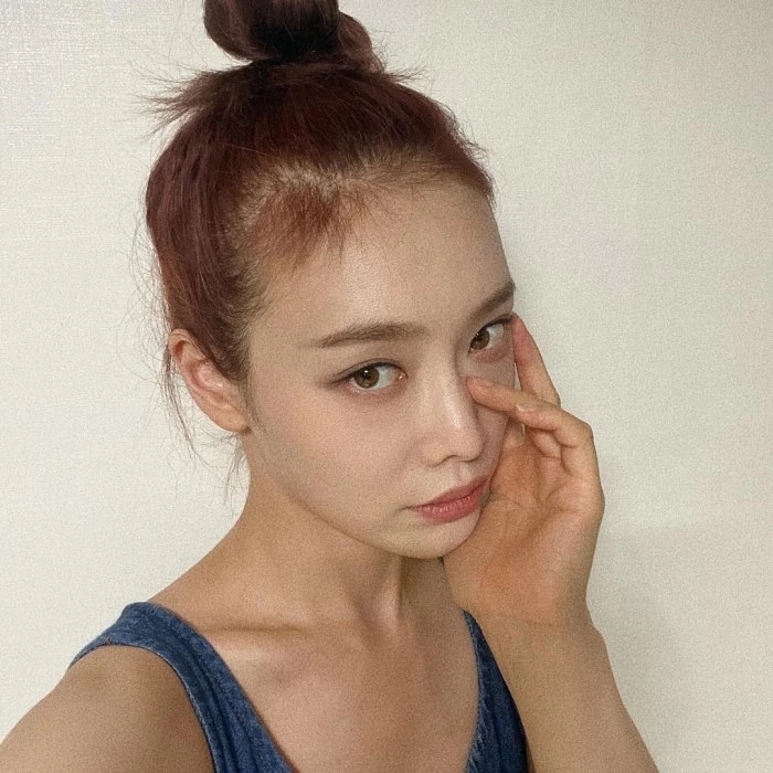 '더 글로리' 배우 김히어라, 마약 유통에서 약쟁이까지...팔수록 놀라운 재발견된 존재감 '더 글로리' 배우 김히어라, 마약 유통에서 약쟁이까지...팔수록 놀라운 재발견된 존재감