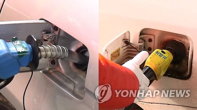 이번주 유류값, 휘발유 오르고 경유 내렸다… 격차 230→80원 이번주 유류값, 휘발유 오르고 경유 내렸다… 격차 230→80원