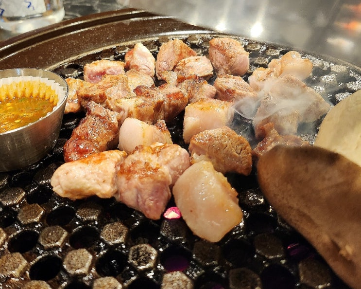  참숯구이 육향 , 돼지고기에서 소고기맛 나는딩 ? 구로디지털단지 맛집, 구디 맛집