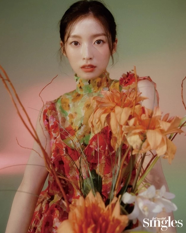 '환혼' 출연 오마이걸 아린, 봄처럼 활짝핀 꽃미모..."10년 후에도 오마이걸로 연기하고 싶다" '환혼' 출연 오마이걸 아린, 봄처럼 활짝핀 꽃미모..."10년 후에도 오마이걸로 연기하고 싶다"