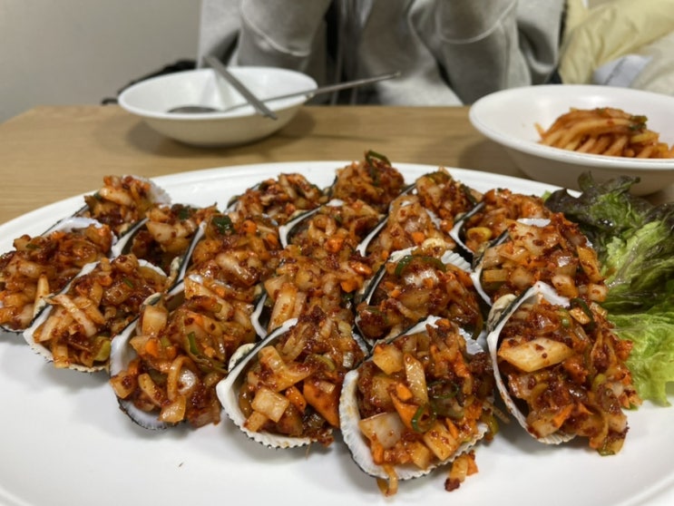  [백경식당] 오늘 안주는 꼬막무침에 버섯전골! - 서울 삼각지 용산 한식 맛집