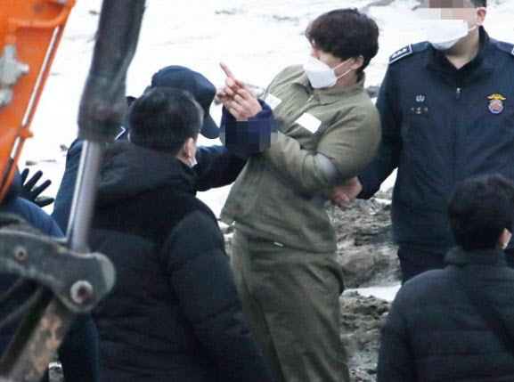 피범벅된 얼굴로 "살려주세요"…이기영, 혼신의 연기 펼쳤다 피범벅된 얼굴로 "살려주세요"…이기영, 혼신의 연기 펼쳤다