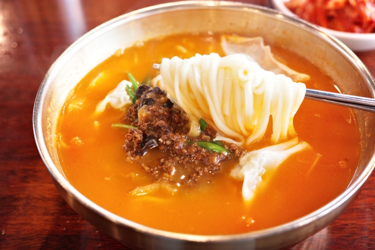 동대문 DDP 명동교자 못지 않은 전통칼국수에 김치가 맛있는 집 [강남교자]