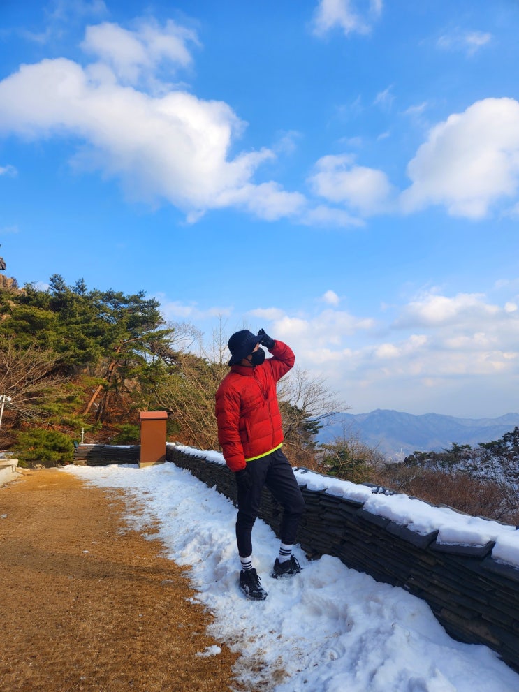  100대명산 관악산 산행 : 정상석인증 줄설 필요 없네요