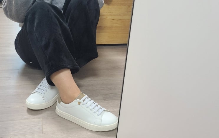  남자키높이스니커즈 KIBUN 깔끔한 디자인