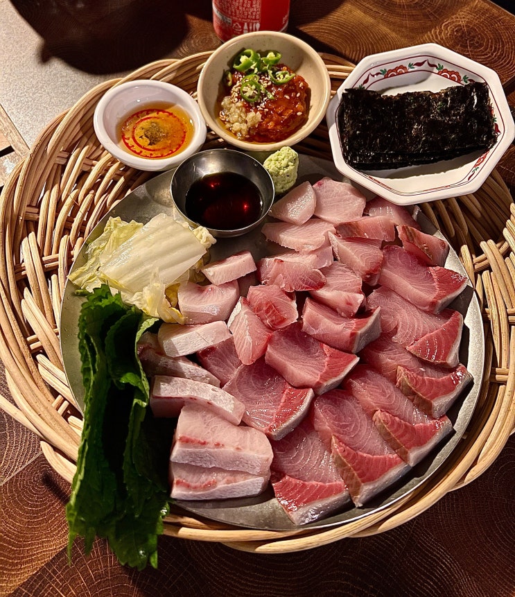  신당 해산물 전문 술집 말질로 방어회 가리비찜 후기/ 힙당동 맛집