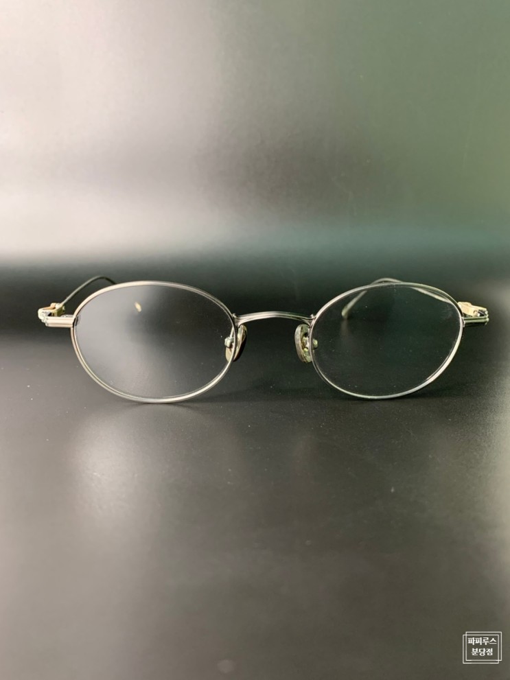 금자 안경 KMP05(KMP-05) 고급스러운 타원형 안경테를 찾는 분에게 추천합니다 - 파피루스 안경 분당점