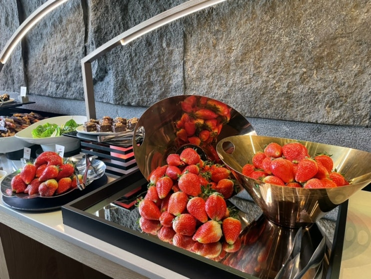  [중구] 반얀트리 클럽 앤 스파 서울, 베리베리베리 디저트 뷔페, Very Vary Berry, 딸기뷔페, 발렛(로블, 베브5)