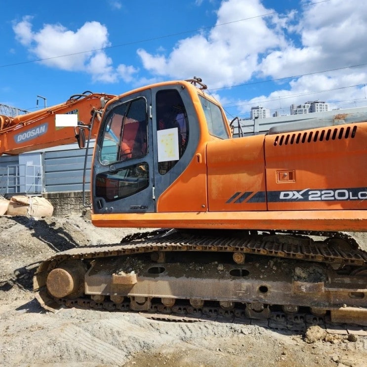 두산 DX220LC 2010년식 4300만원 판매합니다. 두산 DX220LC 2010년식 4300만원 판매합니다.