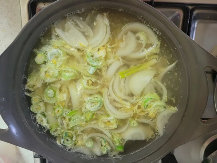  맑은계란감자국~