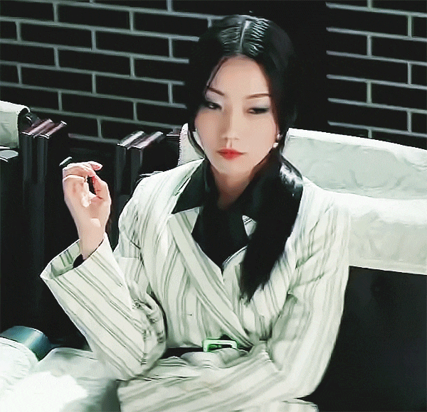 재벌집 막내아들, 진화영 (4)