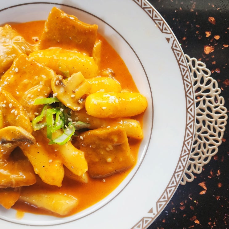  떡볶이 밀키트/소스 사보고~ 로제 떡볶이랑 기름 떡볶이 황금 레시피 10분 안에 간식 만들기 [삼시오끼 대유잼]