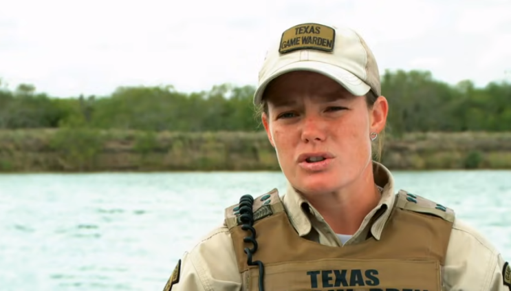 Young Alligator Is Relocated By Game Warden | Lone Star Law - Part 1