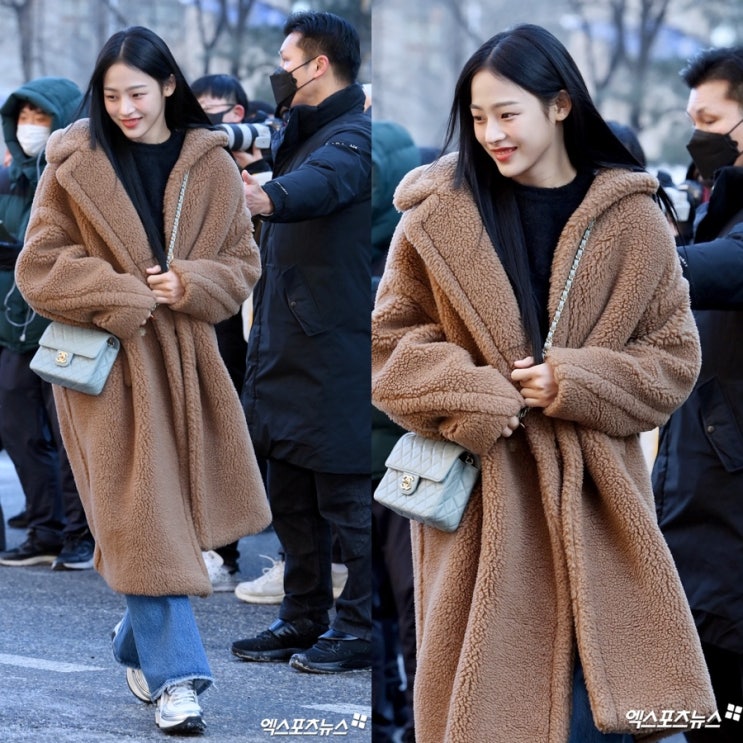 <b>뮤직뱅크 출근길</b>, '뉴진스 민지'가 착용한 샤넬 가방은?