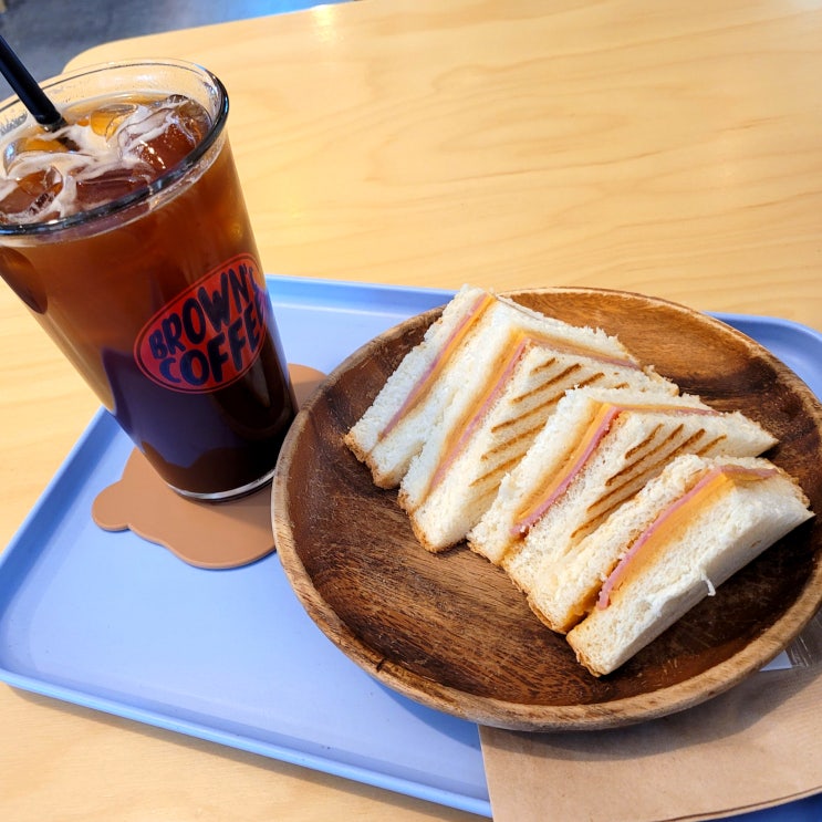 우장산역 카페 감성 좋고 디저트가 맛있는 반려동반 가능 카페 브라운씨 1호점