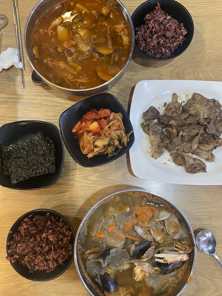  수유 수제비:) 우리동네 국수에서, 따시한 수제비 하나와 따시한 육개장 주시오!!