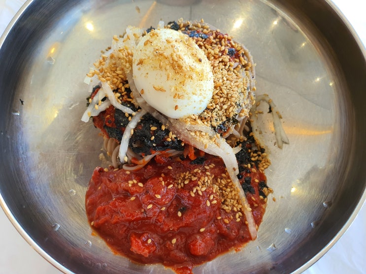  강릉 메밀골동해막국수 강문해변점 솔직히 약간 실망스러웠다.
