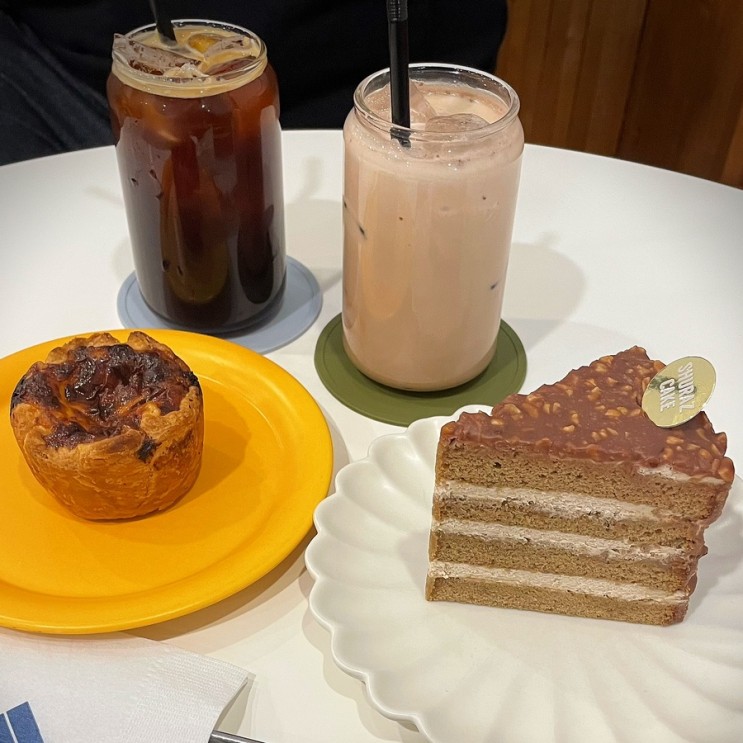 [슈라즈케이크] 일산 카페, 조각 케이크 맛집, 디저트 카페