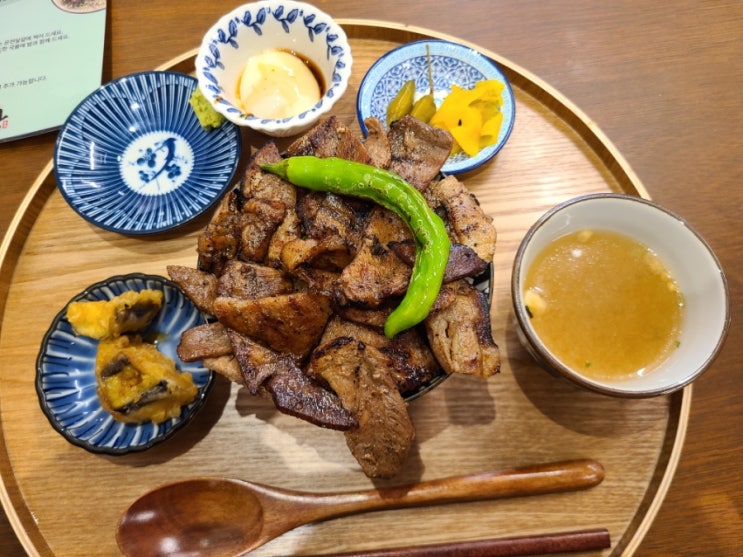 대전 서구 둔산동 맛집 몽상 - 갤러리아 인근 부타동, 육회동 맛집