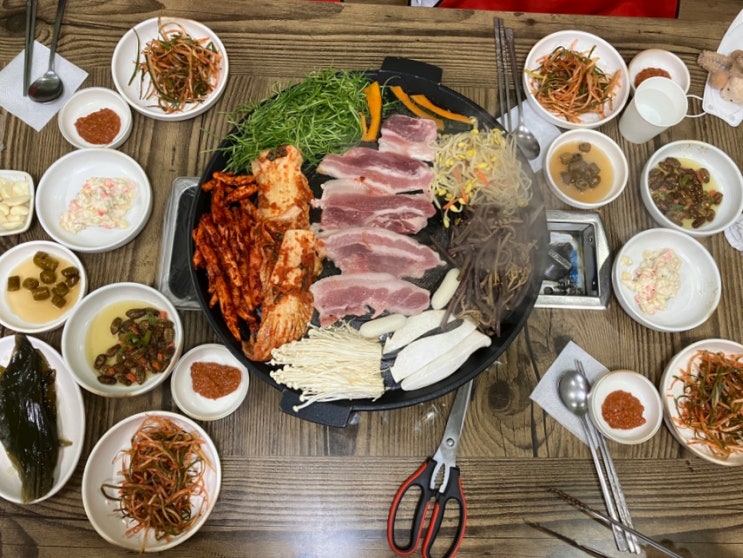  [천안/성정동 식당] 더덕 무한리필 성정동 삼겹살집, 더덕 솥뚜껑 삼겹살