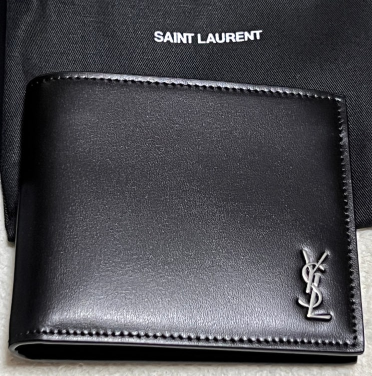 Saint Laurent 생로랑 매트 레더 타이니 카산드라 이스트 웨스트 반지갑 블랙 607727-1JB0E-1000 Saint Laurent 생로랑 매트 레더 타이니 카산드라 이스트 웨스트 반지갑 블랙 607727-1JB0E-1000