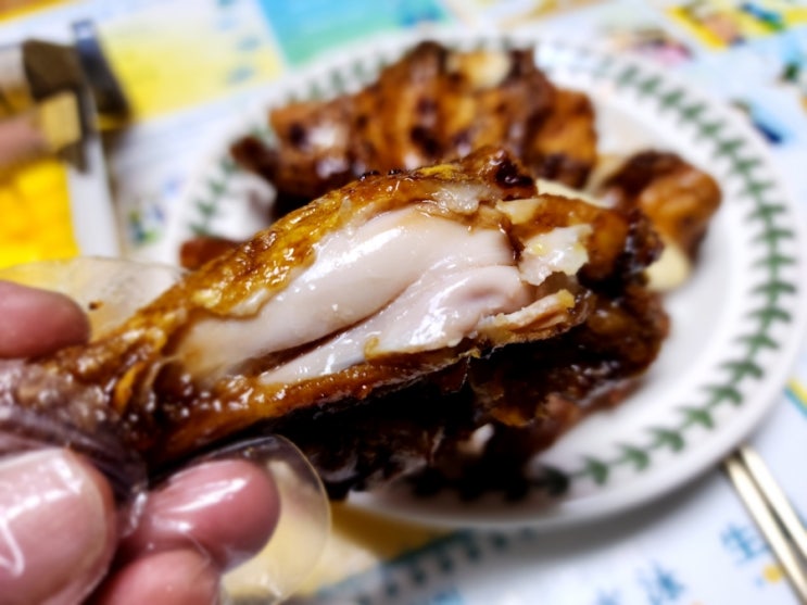  푸라닭 블랙알리오 대 달콤양념 내돈내산 맛 비교