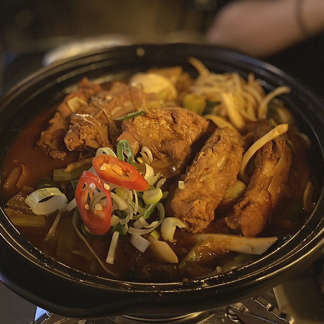  부드러운 등갈비찜 맛집 홍대 분위기 좋은 술집 하은맨숀