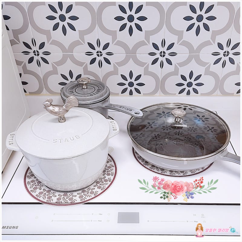 스타우브) 요리를 맛있게 만들어주는 주물 후라이팬.