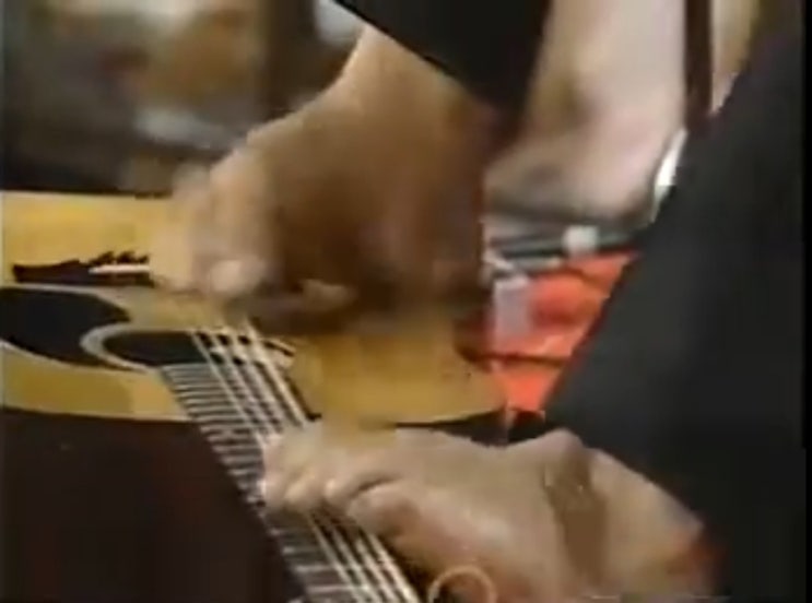 Tony Melendez의   Never Be The Same