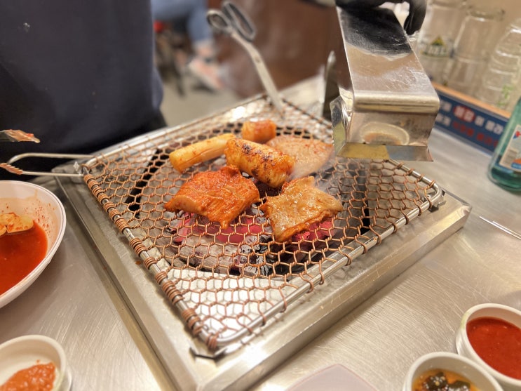 영등포 맛집 숯불에 직접 구워주는 세광양대창 영등포점