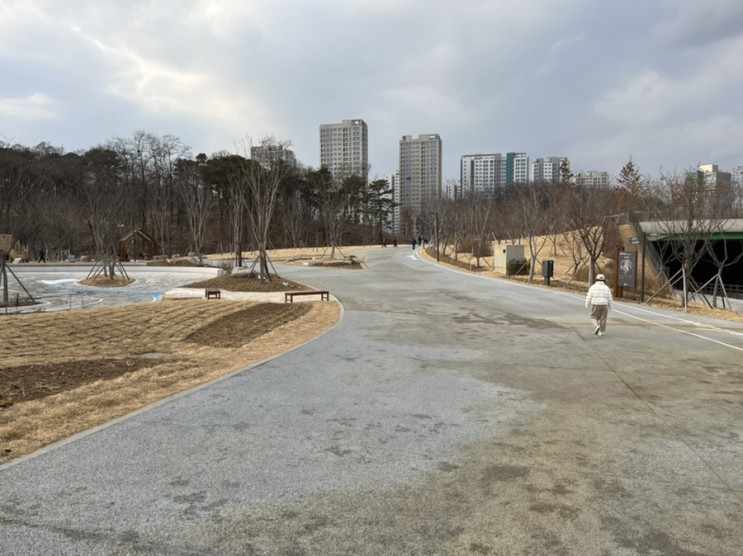 새로 조성된 수원 영흥공원(영흥숲공원) 산책, 공원 둘러보기~