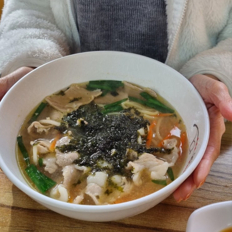  제주도 고기국수 서귀포 올레시장 맛집 현지인 픽  서귀포고기국수