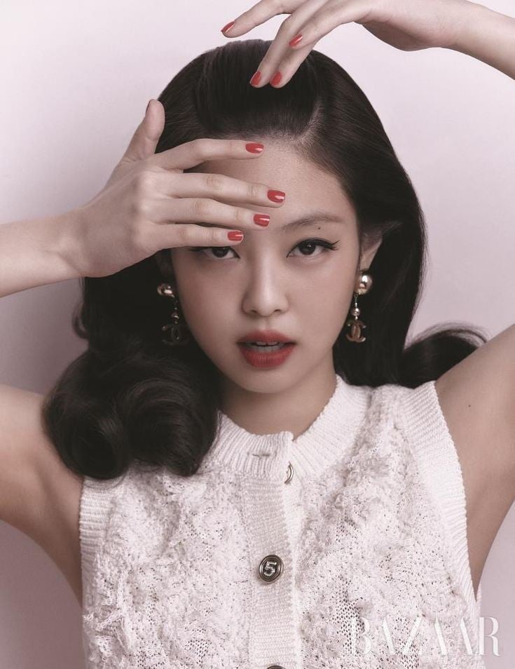 명품을 입는 여자,샤넬은 임자일주 - 블랙핑크 제니 사주