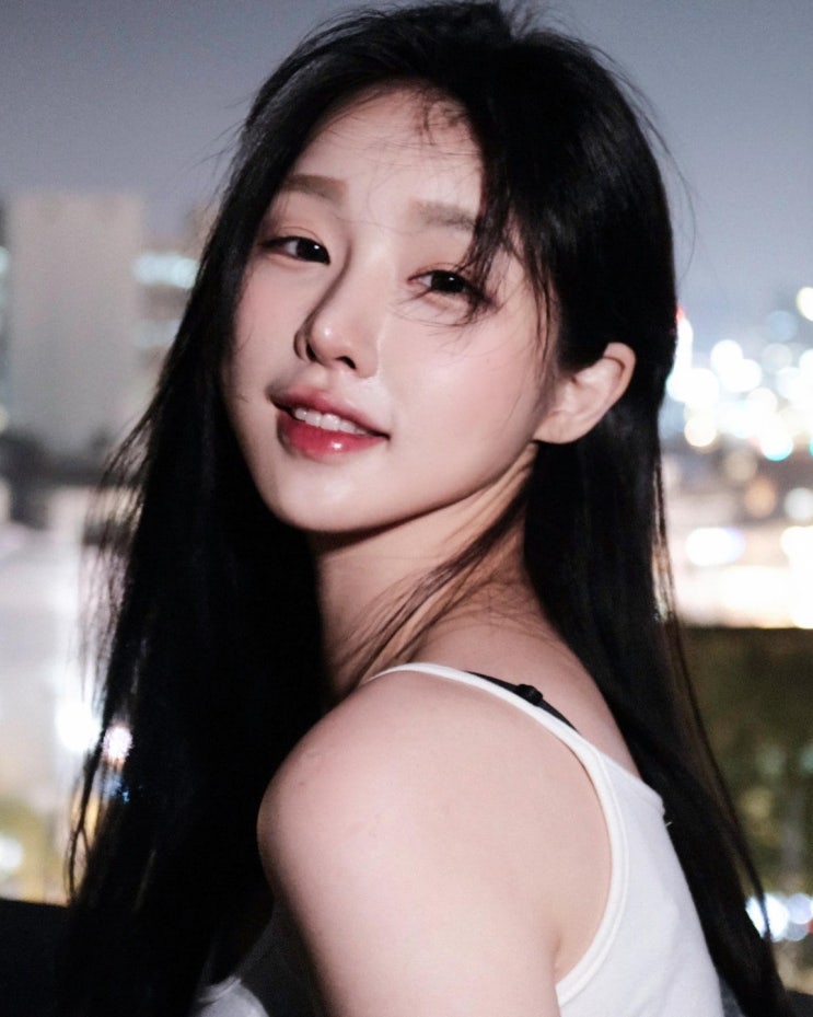 '우마게임' 출연 중인 스트리머 한갱, 속옷만 입고 우월한 몸매 자랑하자 박수 쏟아졌다 '우마게임' 출연 중인 스트리머 한갱, 속옷만 입고 우월한 몸매 자랑하자 박수 쏟아졌다