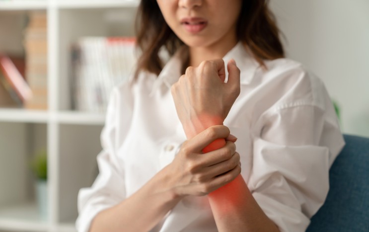 손목부근 통증의 정의, 원인, 치료