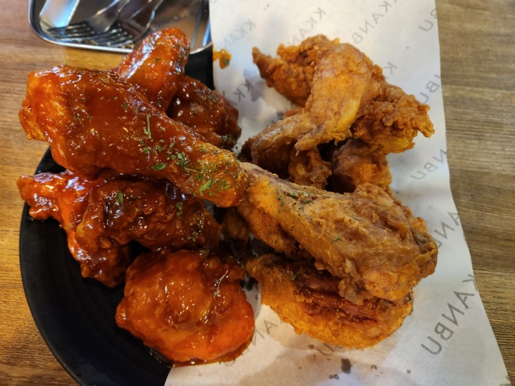  일산 웨스턴돔 깐부치킨  바삭한 튀김이 일품이에요!