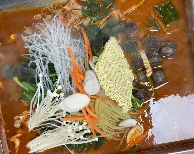  수원 지동시장 순대타운 엄마네 철판곱창볶음 쏘쏘한 맛