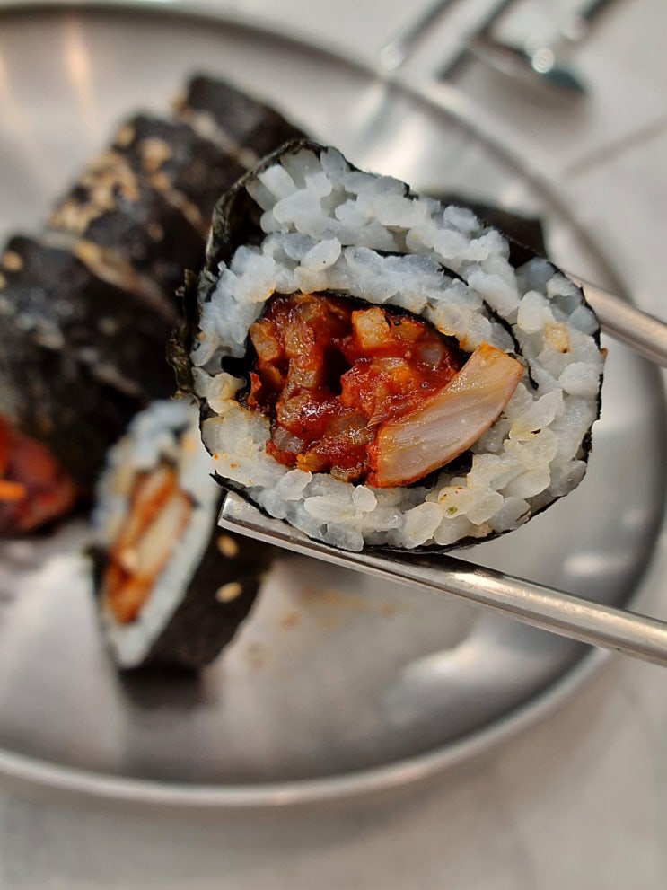  [성수]해밀칼국수&김밥:매운 오징어김밥 내서탈