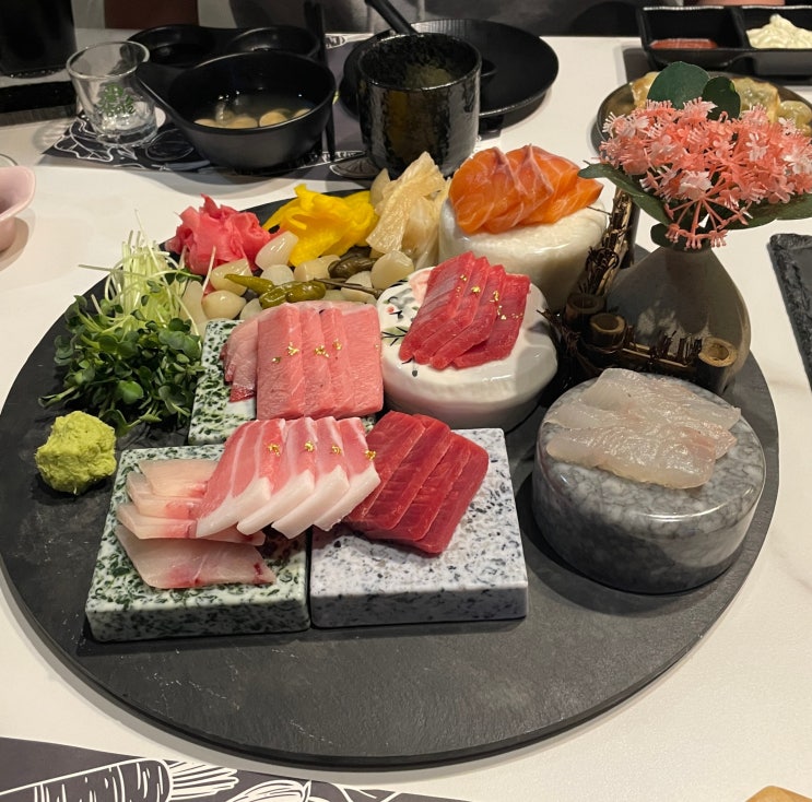  경기광주참치 - 신선한 참지를 무한리필로 즐길 수 있는 능평맛집 낭만참치