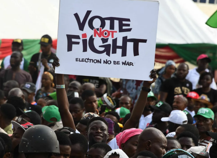 나이지리아에서 무장괴한들이 800개의 투표함을 파괴했는데, 이는 일련의 공격 중 가장 최근 것입니다