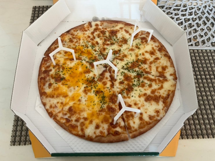  킴브로스피자에서 브로스치즈피자, 고르곤졸라피자 먹어 본 후기!