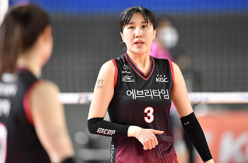  우왕좌왕 멀어지는 인삼공사, 세터 염혜선의 들쭉날쭉 토스가 가장 문제??(인삼공사연패, 흥국전 셧아웃패배, 염혜선토스불안, 리베로문제, 도로공사와 6점차, 준PO 가능성 줄어듬)