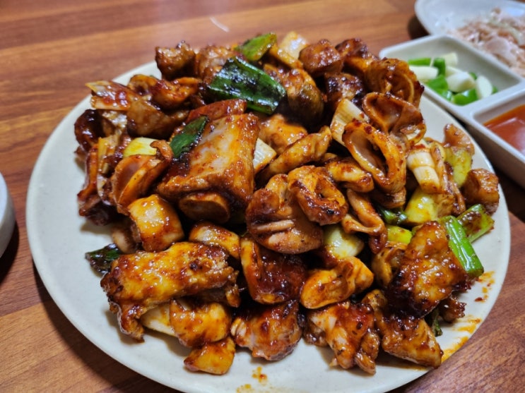 군산 맛집 - 카페호응(미장동 카페 잠봉뵈르), 순돌이곱창(돼지곱창), 일력생선(박대구이) 군산 맛집 - 카페호응(미장동 카페 잠봉뵈르), 순돌이곱창(돼지곱창), 일력생선(박대구이)