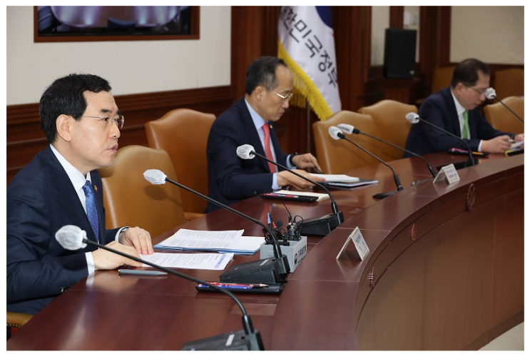 모든 부처 제조업 수출역량 결집… ‘100조’ 민간투자 밀착지원_산업통상자원부 모든 부처 제조업 수출역량 결집… ‘100조’ 민간투자 밀착지원_산업통상자원부