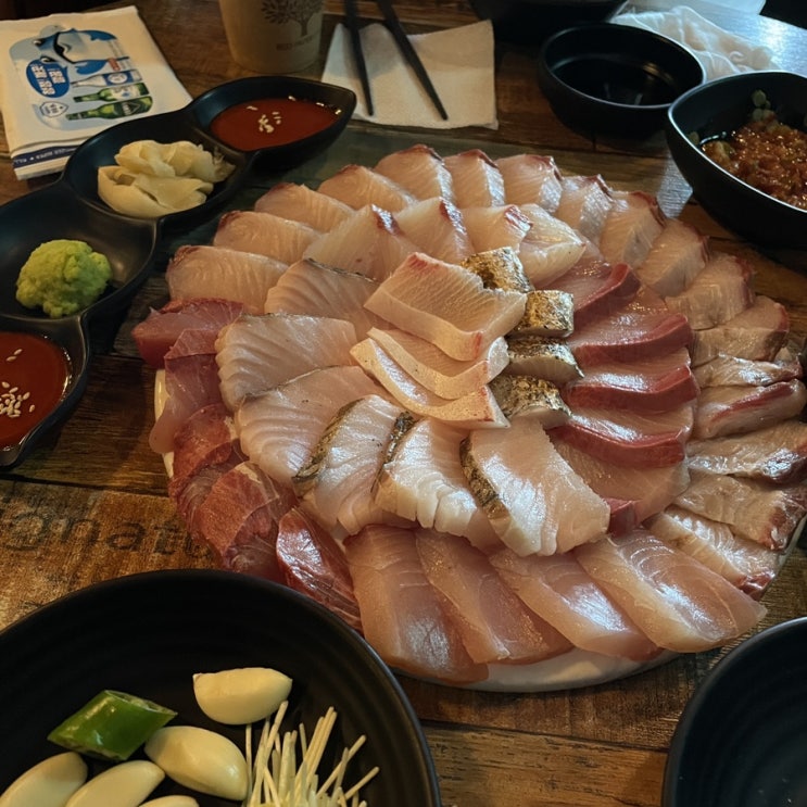 [강남 맛집] 달맞이 | 논현동 대방어, 삼치, 도미 사시미 맛집 / 겨울철 대방어 제철 / 논현 육사시미 맛집 / 강남, 논현 횟집 / 대방어 + 별빛청하 완벽한 조합