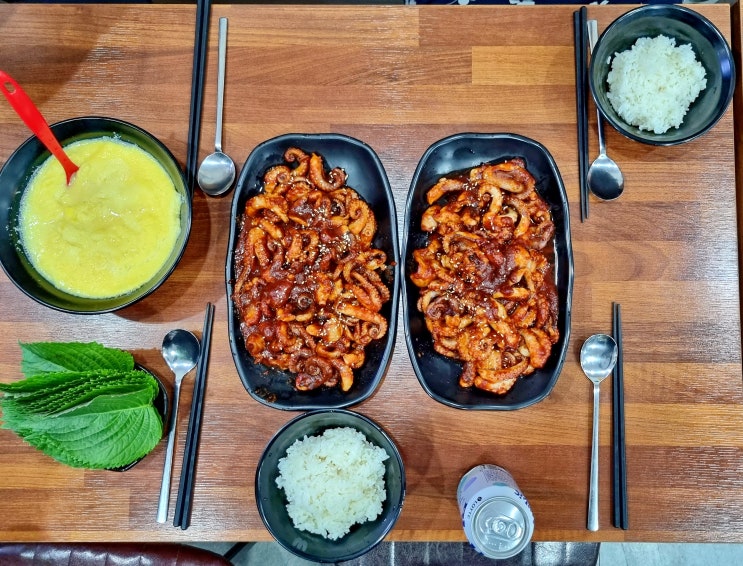  갓 잡은듯 싱싱한  왕순이김밥 주엽점에 쭈꾸미 볶음