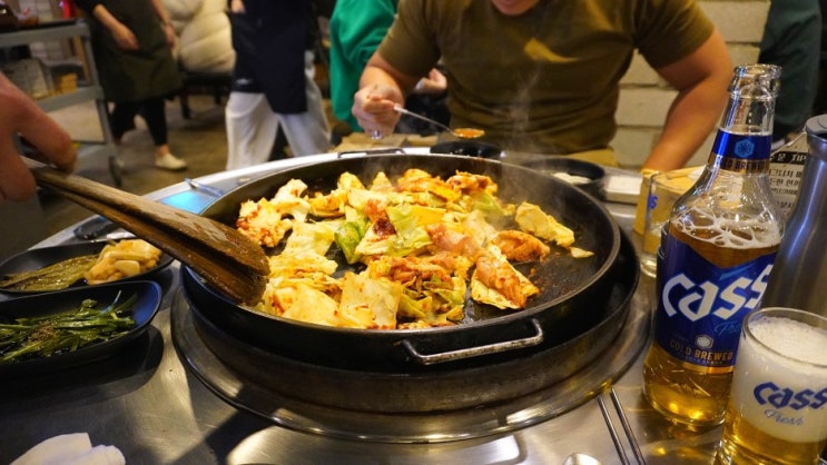  줄서서 먹는 재송동 그집 숯불 닭갈비 해운대 본점