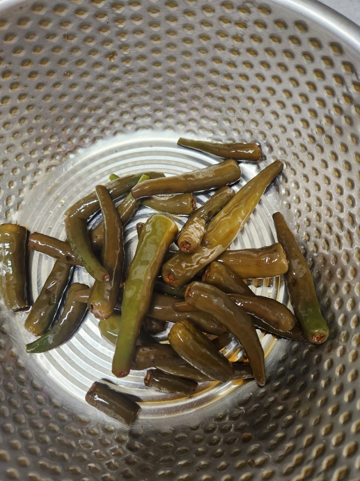 고추 장아찌무침