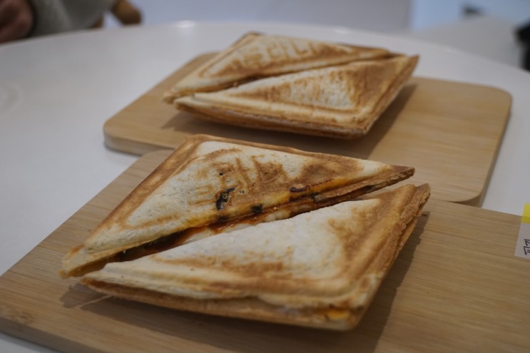 부암역 가성비 좋은 토스트가 맛있는 당감동카페 밸라다 부산본점