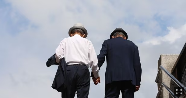 “65세 이상 암 환자도 수술 받고 항암제 먹으면 더 살아요”...의료계 치료 독려 공감대 “65세 이상 암 환자도 수술 받고 항암제 먹으면 더 살아요”...의료계 치료 독려 공감대